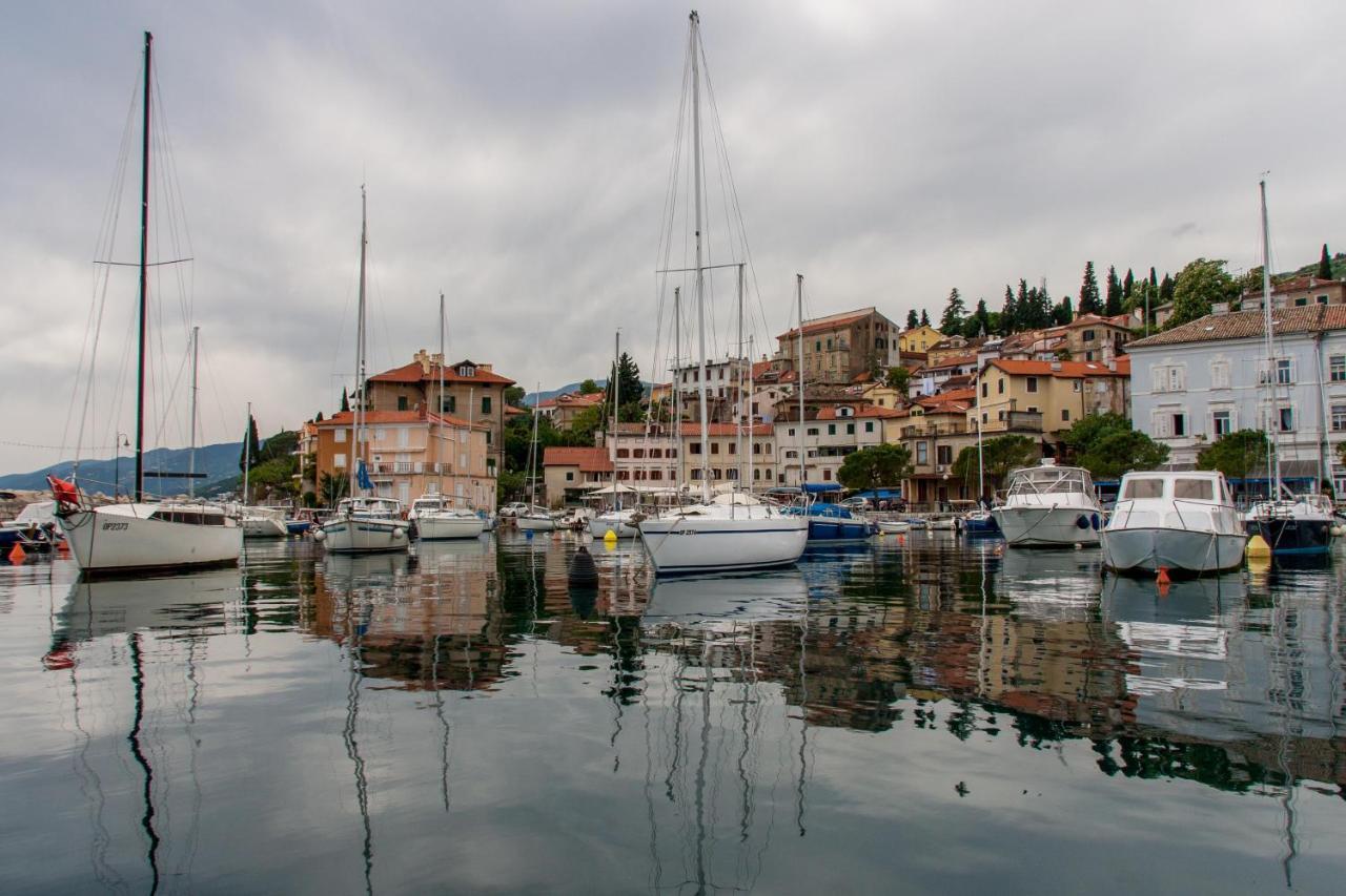 Apartments Matacin With Sea View Opatija Extérieur photo