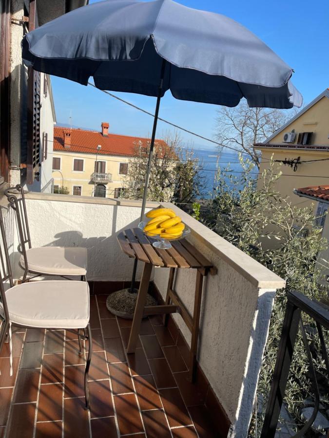 Apartments Matacin With Sea View Opatija Extérieur photo